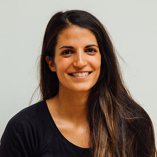 Woman smiling Maria recensione positiva eCampus